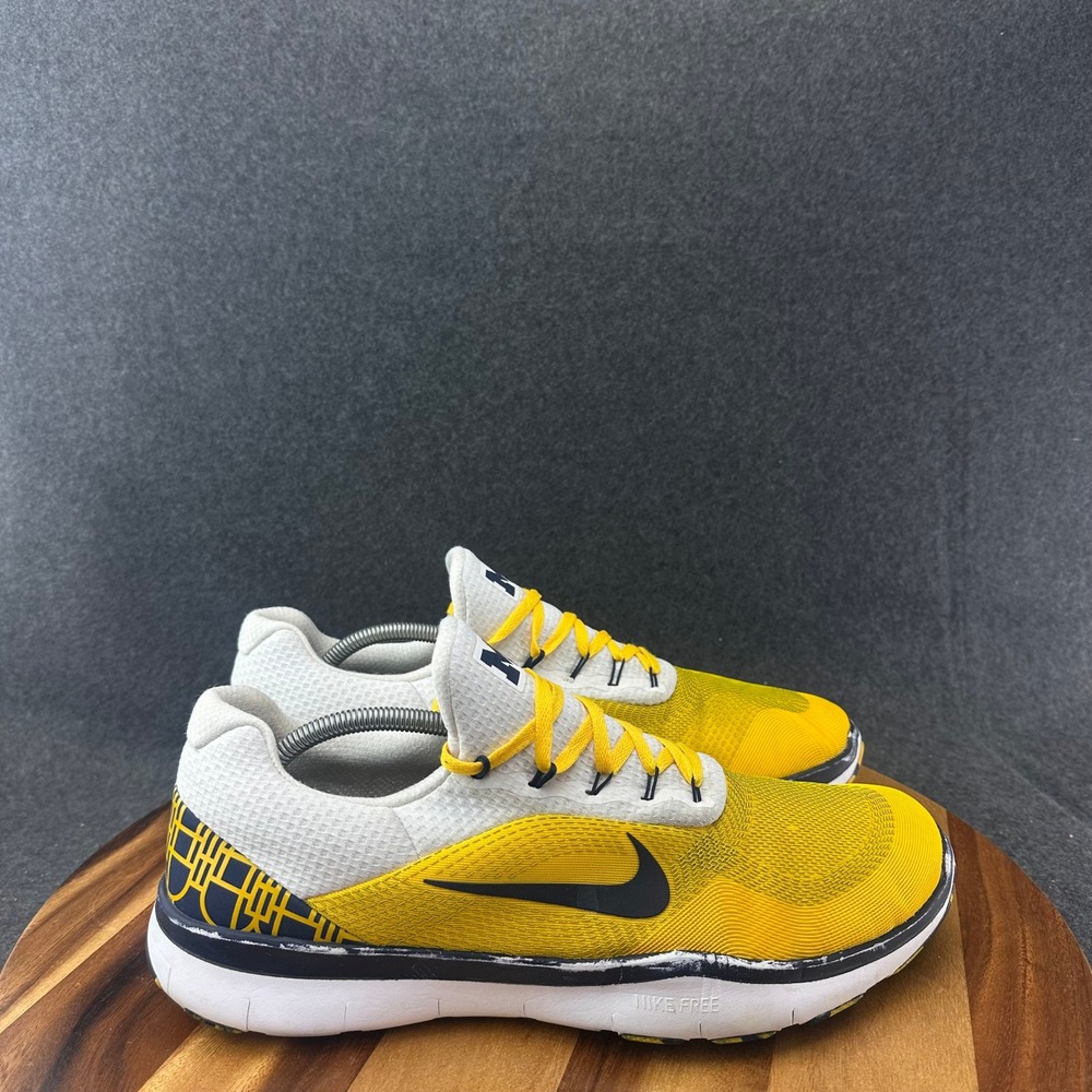 Nike Free Trainer V7 Michigan Mens 13 Yellow White AA0881-700 Sneakers